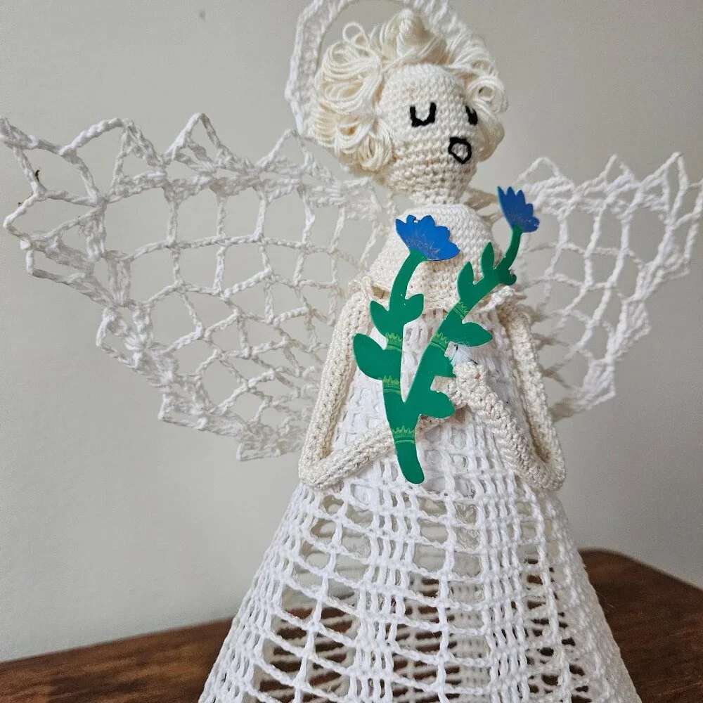 Vintage Handmade Crocheted Angel Christmas Tree Topper Starched‎ 12